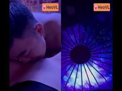 Anh liếm lồn cho vợ yêu sướng quá trời